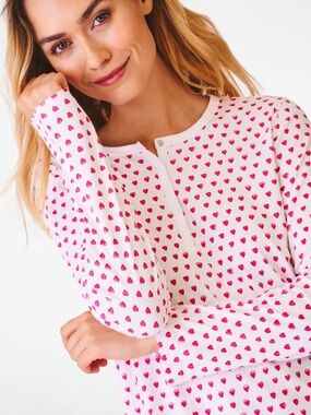 Roller Rabbit long-sleeve pajama top, Hearts print/Pink Hearts), size small